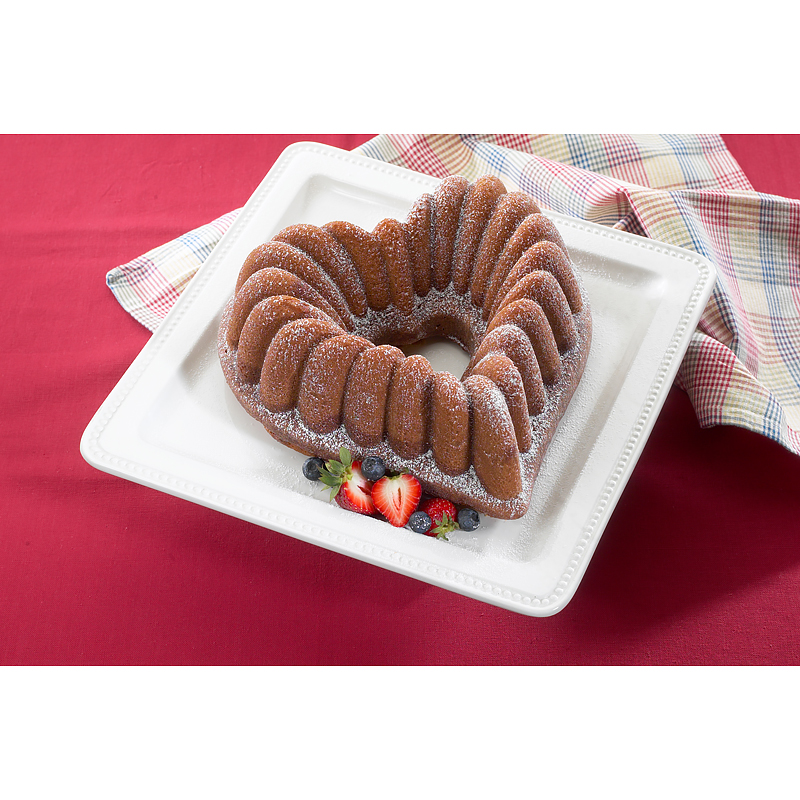 Nordic Ware Bakform Elegant Heart Bundt® Pan Nordic Ware Bakform Elegant Heart Bundt® Pan